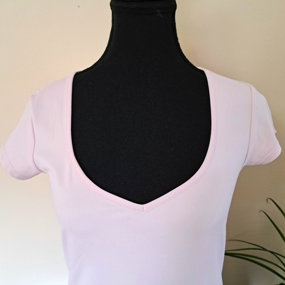 Garage Sleek Sweetheart Tee Size Large Light Pink Fitted Cropped T-shirt NWT - Picture 7 of 13